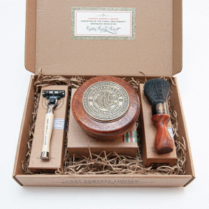 6690 Shaving Gift Set - Razor Faux Badger Free Brush and Scapiccio Soap, Captain Fawcett